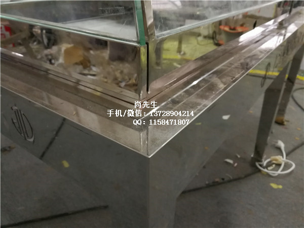 鏡面不銹鋼焊接細節(jié).jpg