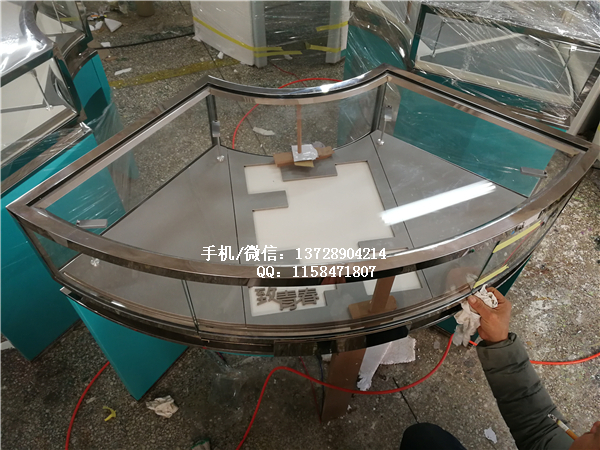 不銹鋼珠寶展柜制作.jpg