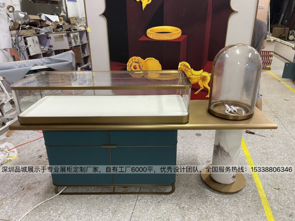 深圳品城展示珠寶展柜設(shè)計(jì)現(xiàn)場圖拍攝5.jpg