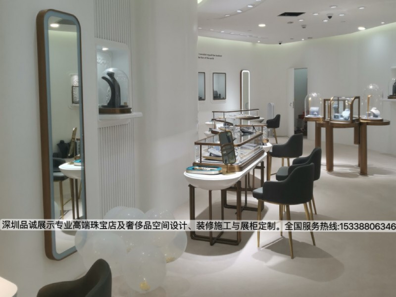 深圳品誠展示珠寶店展柜定制效果2_副本.jpg